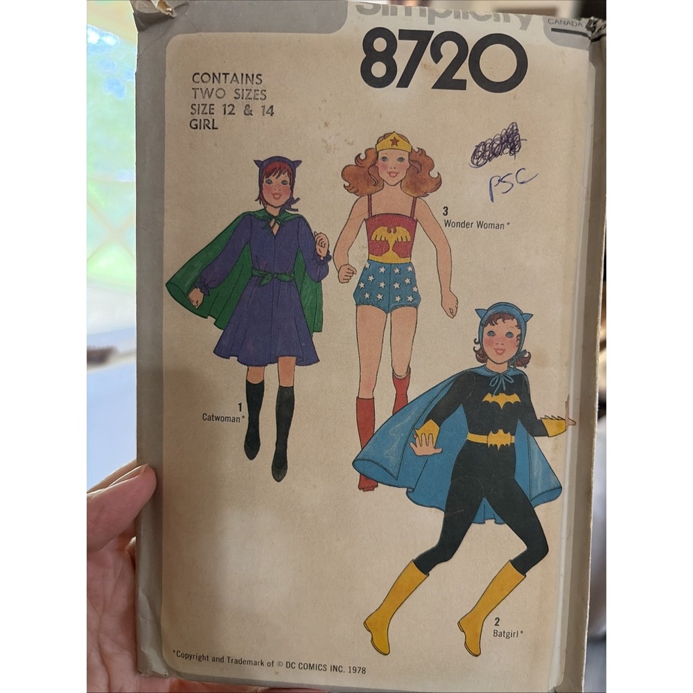 Vintage Simplicity 8720 Costume Batgirl Catwoman Wonder Woman Pattern 12-14 New
